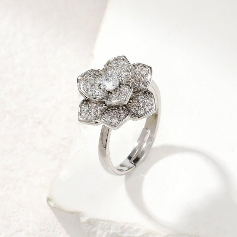 Light Luxury Three-dimensional Flower Rotatable Ring