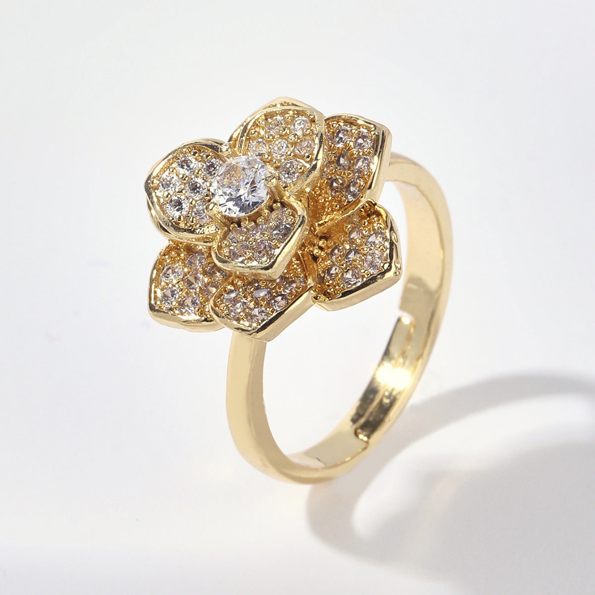 Light Luxury Three-dimensional Flower Rotatable Ring